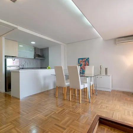 Very And Sunny In Gran Via Apartment